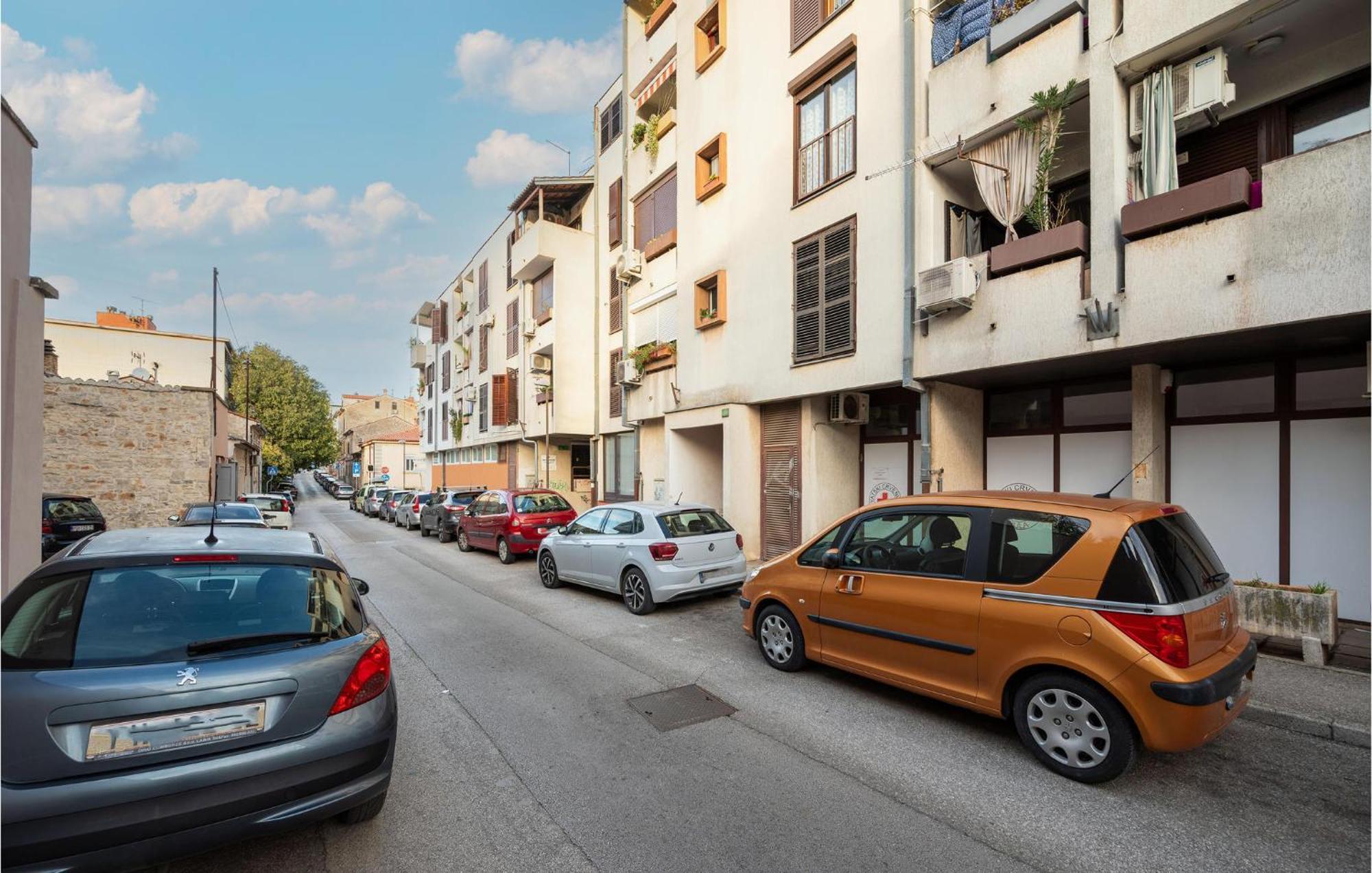 Beautiful In With Wi-fi Apartma Pula